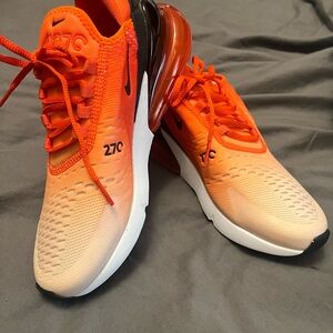Nike AirMax 270, sz 9